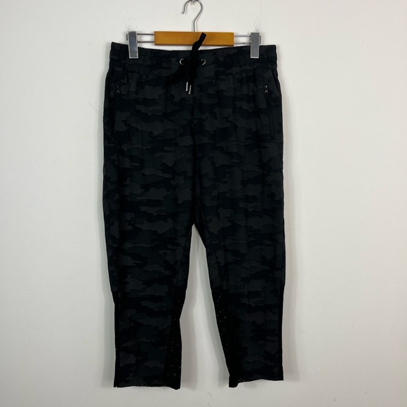 Kyodan Camo Print Lightweight Capri Joggers Sz L - Picture 2 of 8